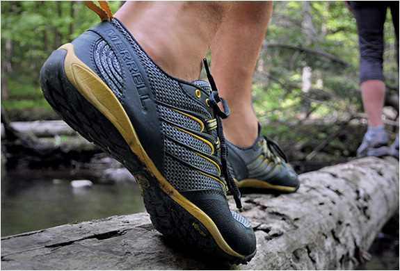 running shoes close to barefoot