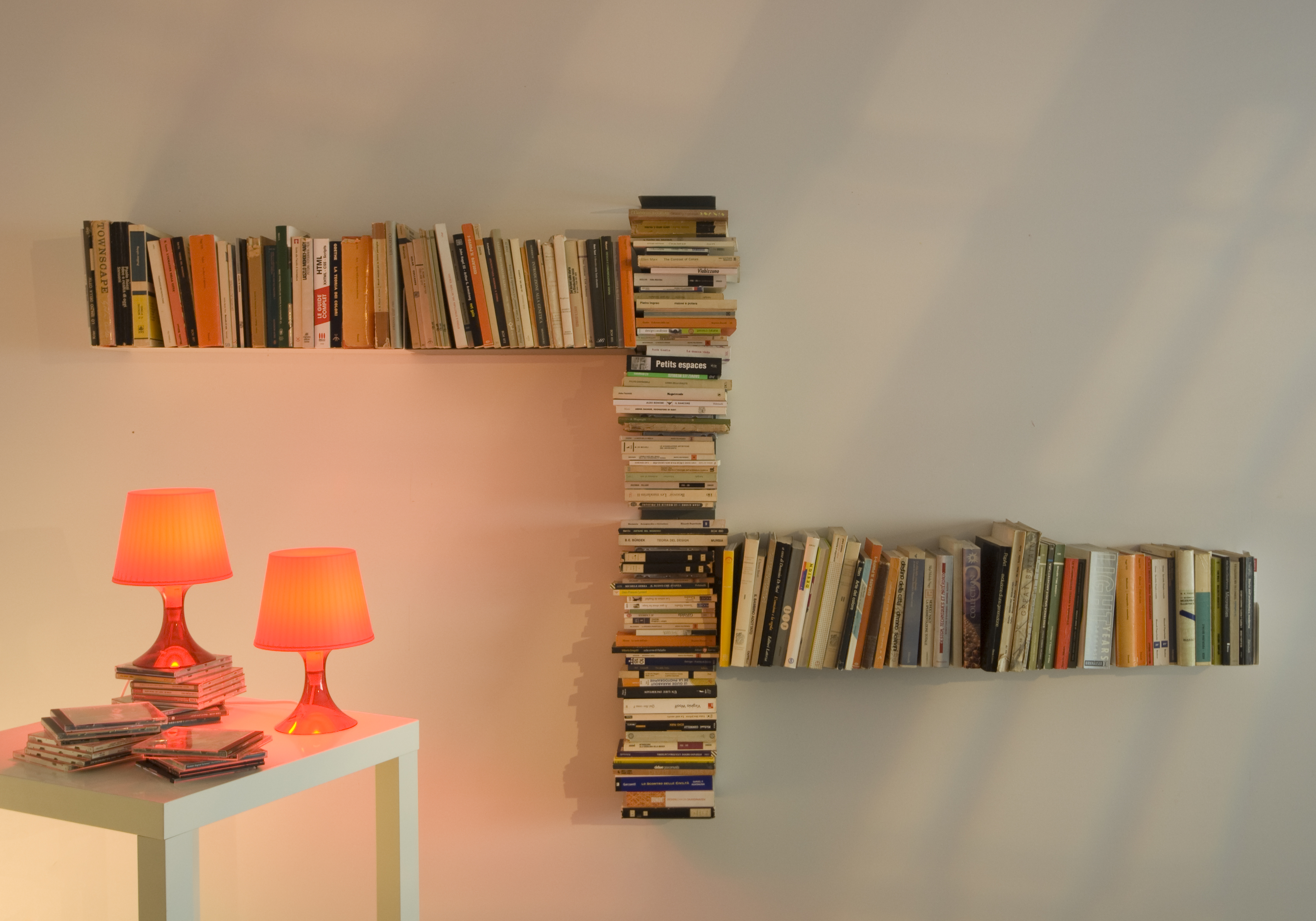 Teebooks - невидимые книжные полки / surfingbird - мы делаем.