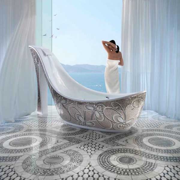 Shoe Shaped Luxury Bathtub Design
